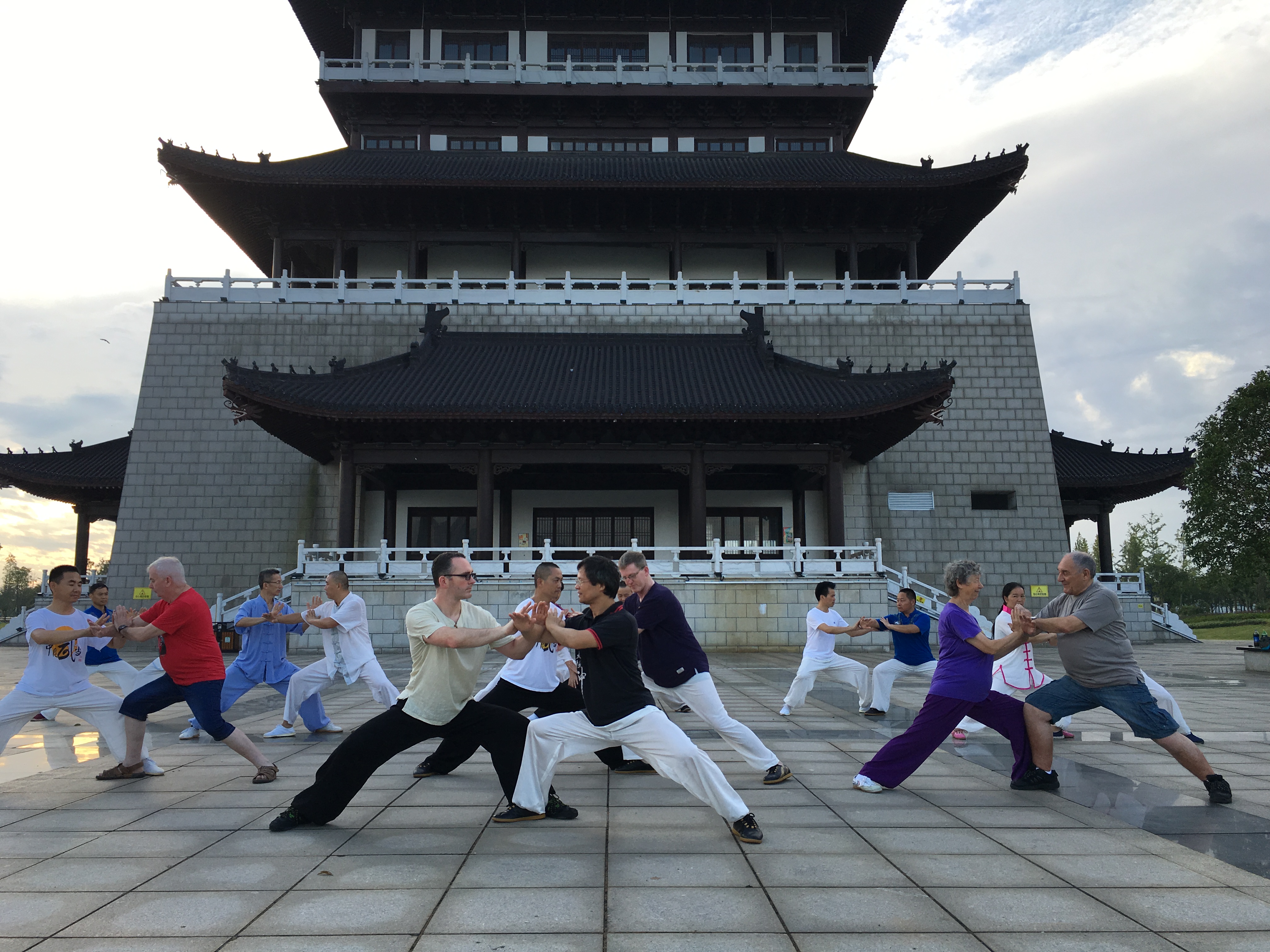 Tai Chi Centre Monaghan: Master Damian Kierans - Gegeshop ...